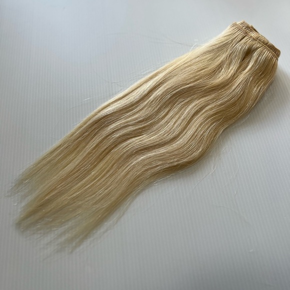 12 Inch light Blonde #613 im Straight Human hair Clip in Extensions - Picture 1 of 6